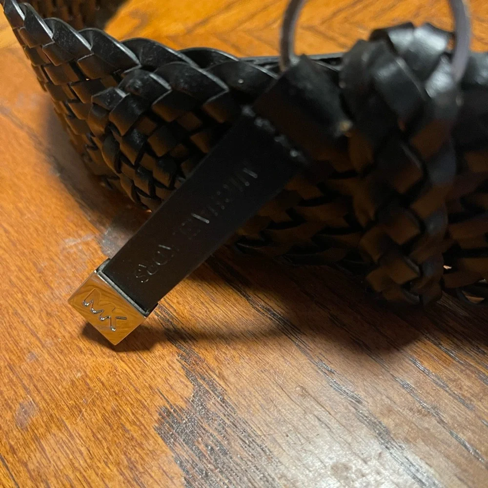 MICHAEL KORS S Black Bonded Leather Weave Belt Silver Horse Bit Buckle